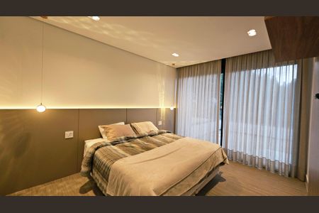 Casa de condomínio à venda com 408m², 4 quartos e 8 vagas Casa de condomínio à venda com 408m², 4 quartos e 8 vagasSuíte 1