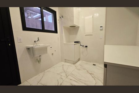 Casa de condomínio à venda com 408m², 4 quartos e 8 vagas Casa de condomínio à venda com 408m², 4 quartos e 8 vagasÁrea de Serviço