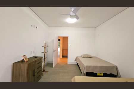 Casa de condomínio à venda com 408m², 4 quartos e 8 vagas Casa de condomínio à venda com 408m², 4 quartos e 8 vagasQuarto 2