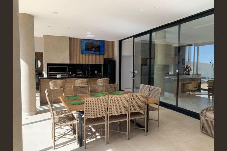 Casa de condomínio à venda com 408m², 4 quartos e 8 vagas Casa de condomínio à venda com 408m², 4 quartos e 8 vagasÁrea gourmet