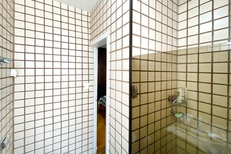 Apartamento para alugar com 130m², 3 quartos e 1 vaga Apartamento para alugar com 130m², 3 quartos e 1 vagaBanheiro da Suíte 1