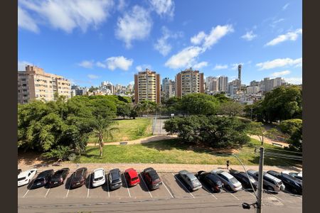 Apartamento à venda com 78m², 1 quarto e 2 vagasSacada