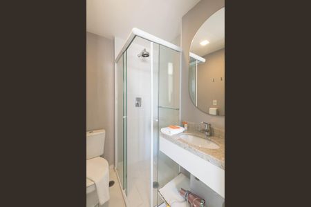 Banheiro de kitnet/studio para alugar com 1 quarto, 22m² em Centro Histórico de São Paulo, São Paulo
