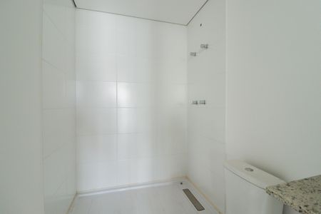 Apartamento à venda com 67m², 1 quarto e 1 vaga Apartamento à venda com 67m², 1 quarto e 1 vagaBanheiro da Suíte