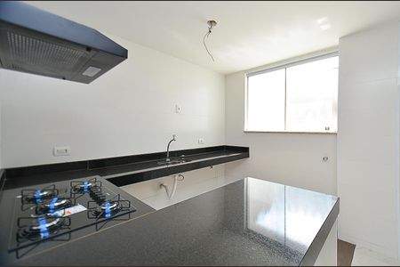 Apartamento à venda com 90m², 2 quartos e 2 vagasCozinha