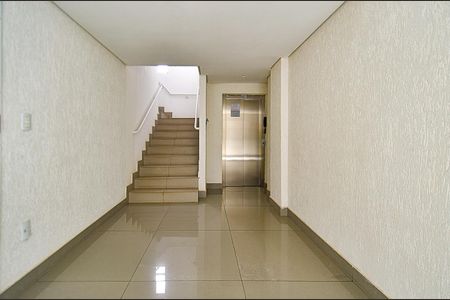 Apartamento à venda com 90m², 2 quartos e 2 vagasHall de entrada