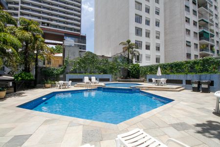 Apartamento à venda com 40m², 1 quarto e 1 vagaÁrea Comum - Piscina