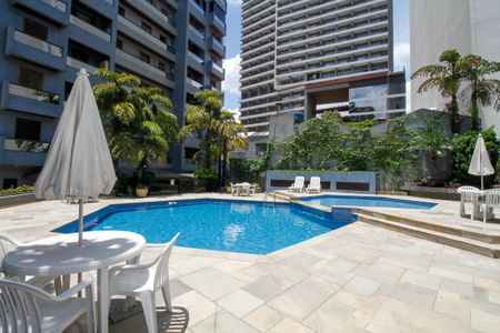 Apartamento à venda com 40m², 1 quarto e 1 vagaÁrea Comum - Piscina