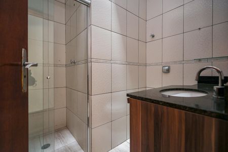 Casa para alugar com 120m², 2 quartos e 2 vagas Casa para alugar com 120m², 2 quartos e 2 vagasBanheiro