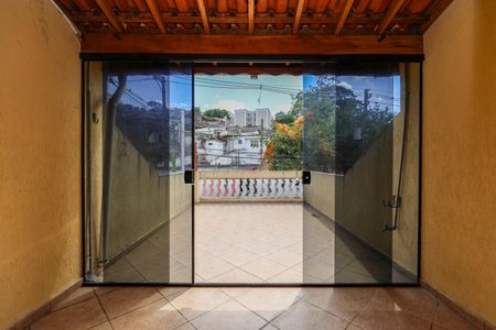 Casa para alugar com 120m², 2 quartos e 2 vagas Casa para alugar com 120m², 2 quartos e 2 vagasQuarto 1