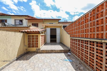 Casa para alugar com 120m², 2 quartos e 2 vagas Casa para alugar com 120m², 2 quartos e 2 vagasÁrea externa