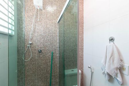 Casa à venda com 110m², 3 quartos e 2 vagasBanheiro da Suíte