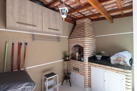 Casa à venda com 110m², 3 quartos e 2 vagasÁrea gourmet e de serviço