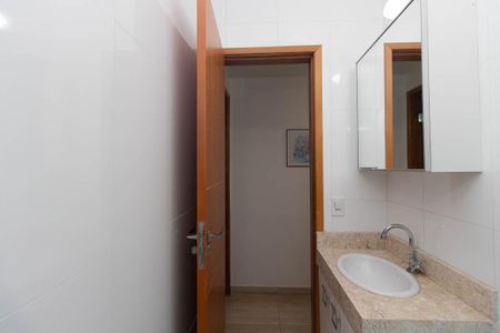 Casa à venda com 110m², 3 quartos e 2 vagasBanheiro