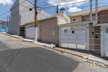 Casa à venda com 110m², 3 quartos e 2 vagasFachada