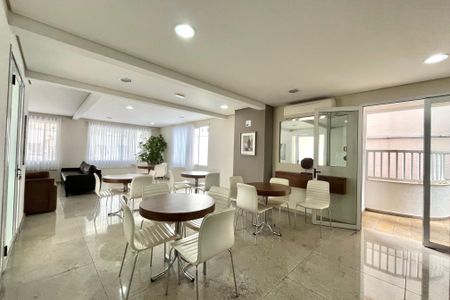 Apartamento para alugar com 158m², 3 quartos e 2 vagas Apartamento para alugar com 158m², 3 quartos e 2 vagasÁrea comum - Salão de festas