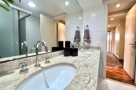 Apartamento para alugar com 158m², 3 quartos e 2 vagas Apartamento para alugar com 158m², 3 quartos e 2 vagasBanheiro da Suíte 3
