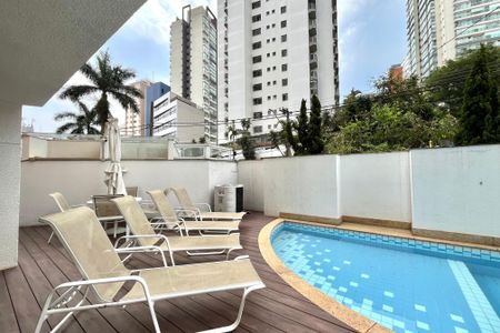 Apartamento para alugar com 158m², 3 quartos e 2 vagas Apartamento para alugar com 158m², 3 quartos e 2 vagasÁrea comum - Piscina