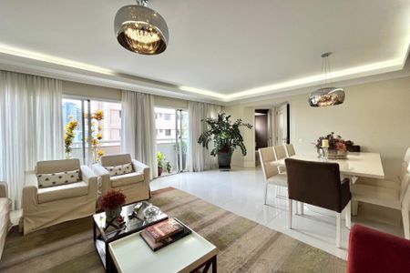 Apartamento para alugar com 158m², 3 quartos e 2 vagas Apartamento para alugar com 158m², 3 quartos e 2 vagasSala