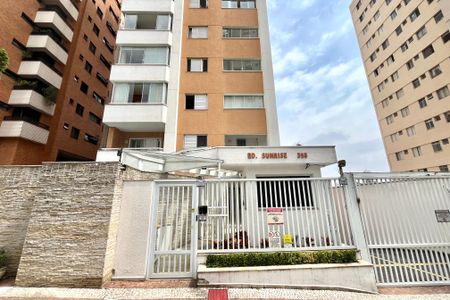 Apartamento para alugar com 158m², 3 quartos e 2 vagas Apartamento para alugar com 158m², 3 quartos e 2 vagasFachada
