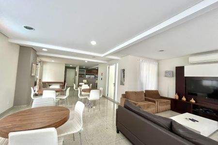 Apartamento para alugar com 158m², 3 quartos e 2 vagas Apartamento para alugar com 158m², 3 quartos e 2 vagasÁrea comum - Salão de festas