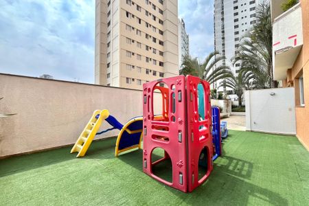 Apartamento para alugar com 158m², 3 quartos e 2 vagas Apartamento para alugar com 158m², 3 quartos e 2 vagasÁrea comum - Playground