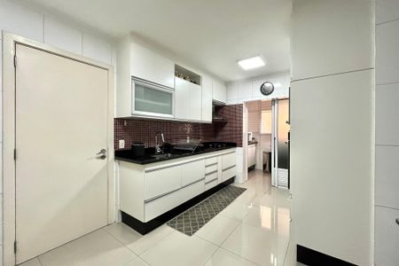 Apartamento para alugar com 158m², 3 quartos e 2 vagas Apartamento para alugar com 158m², 3 quartos e 2 vagasCozinha