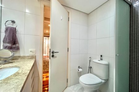 Apartamento para alugar com 158m², 3 quartos e 2 vagas Apartamento para alugar com 158m², 3 quartos e 2 vagasBanheiro da Suíte 3