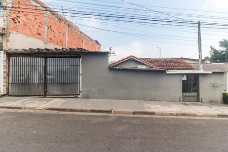 Casa para alugar com 100m², 3 quartos e 2 vagas Casa para alugar com 100m², 3 quartos e 2 vagasFachada
