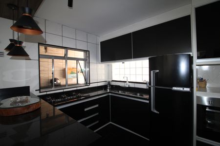 Casa à venda com 108m², 2 quartos e sem vagaSala / Cozinha