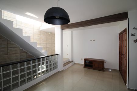 Sala / Cozinha de casa para alugar com 2 quartos, 108m² em Santana, São Paulo
