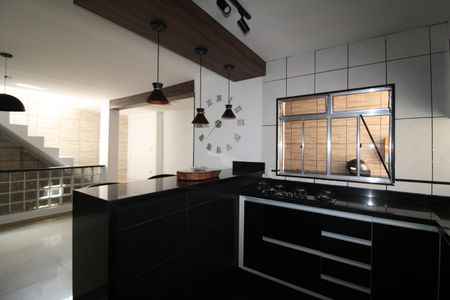 Casa à venda com 108m², 2 quartos e sem vagaSala / Cozinha