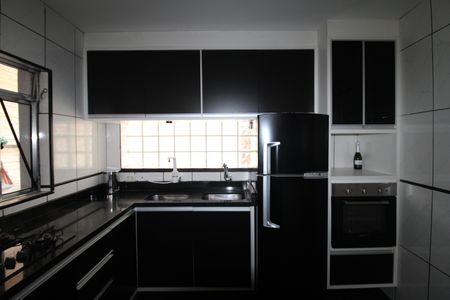 Casa à venda com 108m², 2 quartos e sem vagaSala / Cozinha