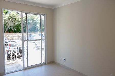 sala de apartamento à venda com 2 quartos, 48m² em Metalúrgicos, Osasco