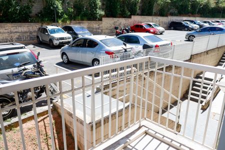 Apartamento à venda com 48m², 2 quartos e 1 vaga Apartamento à venda com 48m², 2 quartos e 1 vagaSacada