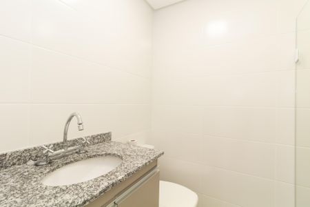 Apartamento para alugar com 60m², 2 quartos e 1 vaga Apartamento para alugar com 60m², 2 quartos e 1 vagaBanheiro da Suíte