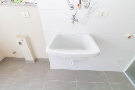 Apartamento para alugar com 60m², 2 quartos e 1 vaga Apartamento para alugar com 60m², 2 quartos e 1 vagaVaranda