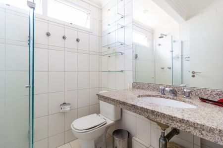 Apartamento para alugar com 46m², 1 quarto e 1 vaga Apartamento para alugar com 46m², 1 quarto e 1 vagaBanheiro da Suíte