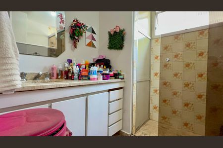 Apartamento à venda com 185m², 3 quartos e 3 vagasBanheiro da Suíte 2