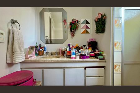 Apartamento à venda com 185m², 3 quartos e 3 vagasBanheiro da Suíte 2