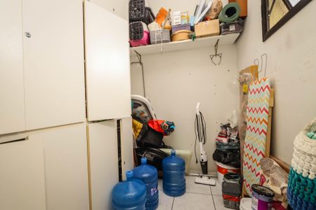 Apartamento à venda com 110m², 3 quartos e 2 vagas Apartamento à venda com 110m², 3 quartos e 2 vagasQuarto de Serviço