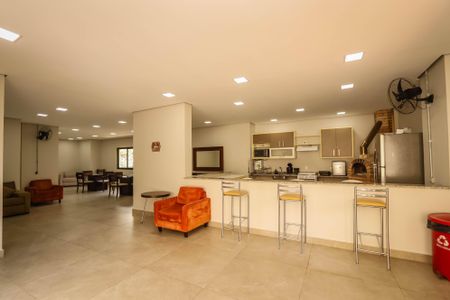 Apartamento à venda com 110m², 3 quartos e 2 vagas Apartamento à venda com 110m², 3 quartos e 2 vagasÁrea comum - Salão de festas