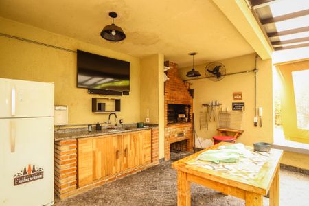 Apartamento à venda com 110m², 3 quartos e 2 vagas Apartamento à venda com 110m², 3 quartos e 2 vagasÁrea comum - Churrasqueira