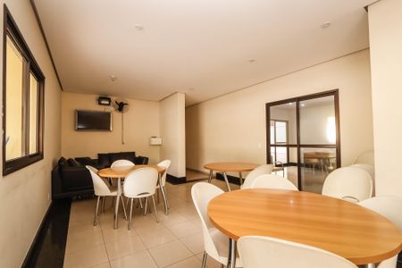 Apartamento à venda com 110m², 3 quartos e 2 vagas Apartamento à venda com 110m², 3 quartos e 2 vagasÁrea comum - Salão de festas