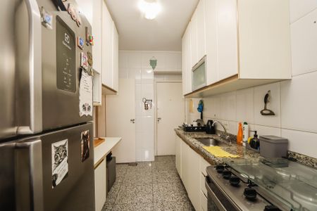 Apartamento à venda com 110m², 3 quartos e 2 vagas Apartamento à venda com 110m², 3 quartos e 2 vagasCozinha