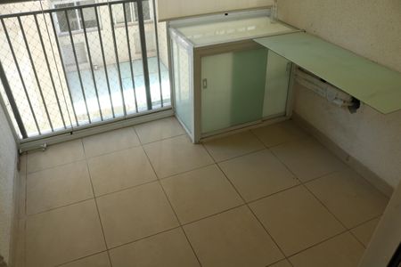 Apartamento para alugar com 62m², 2 quartos e 1 vagaVaranda