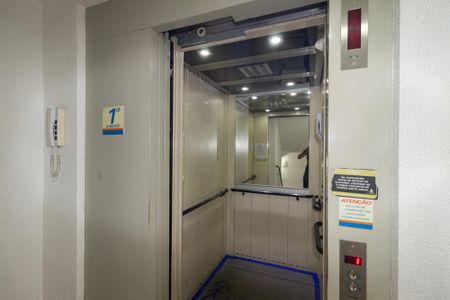 Apartamento para alugar com 56m², 2 quartos e 1 vagaÁrea comum - Elevador