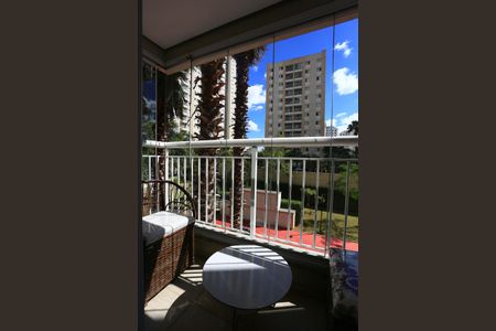 Varanda da Sala de apartamento à venda com 2 quartos, 53m² em Jardim Henriqueta, Taboão da Serra