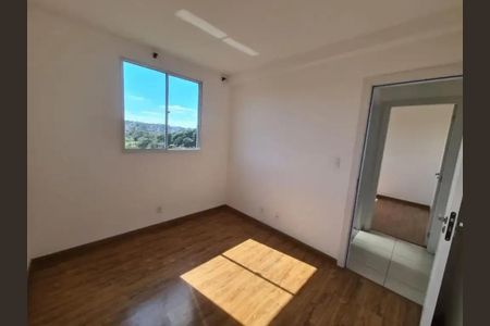 Quarto de apartamento para alugar com 2 quartos, 45m² em Bom Jesus, Contagem