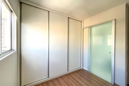 Apartamento à venda com 150m², 3 quartos e 2 vagasSuite 1